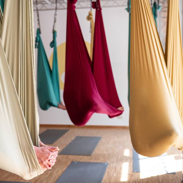 aerial-yoga-fuer-kinder (