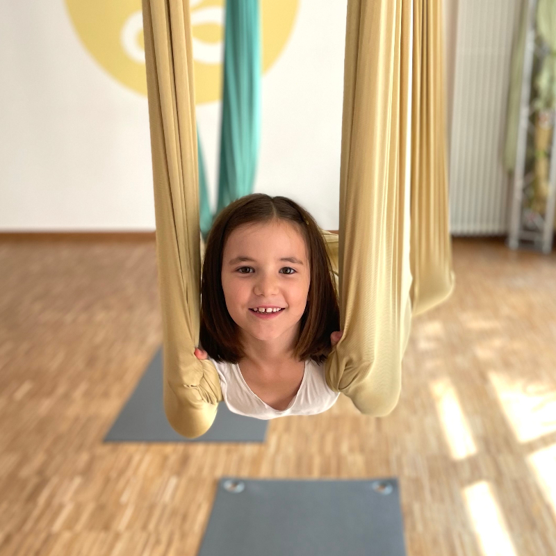 aerial-kids aerial-yoga-fuer-kinder (