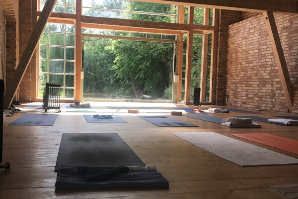 yoga-wochenende-taubenblau
